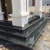 ốp bậc cấp đá xà cừ xanh đen
