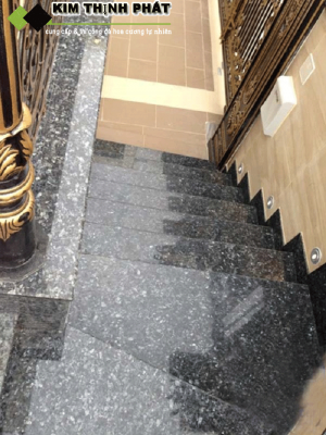cầu thang đá trắng xà cừ