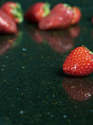 Đá Nhân Tạo Đen Ánh Vàng