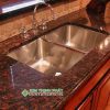 đá nâu anh quốc ốp mặt bàn bếp