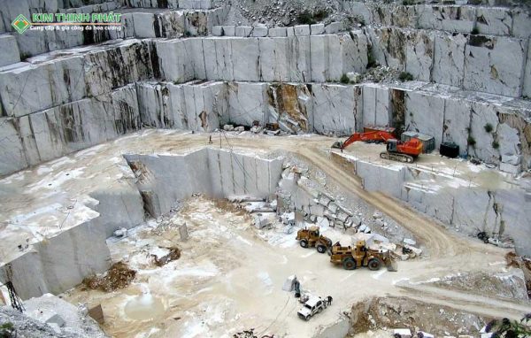 Khai thác Đá Marble Trắng Carrara (Carrara White) 