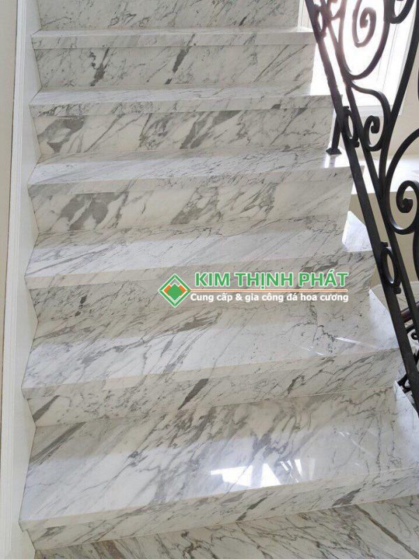 Đá Marble Trắng Carrara (Carrara White) ốp bậc cầu thang